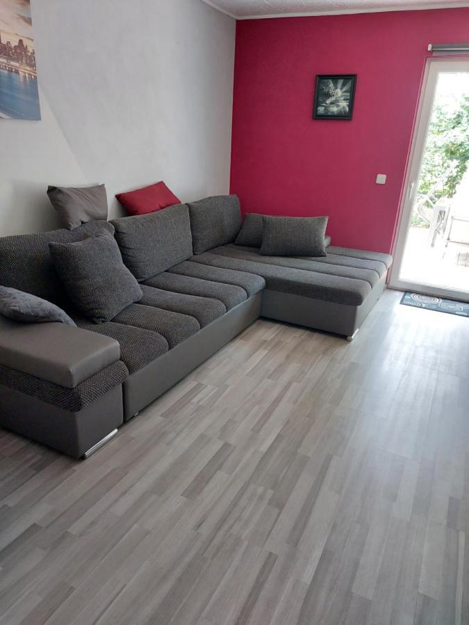 Schoene Wohnung Direkt Am Bach Neunkirchen am Sand Экстерьер фото